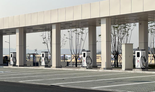 Najnowsze wiadomości o Door® tworzy pierwszą trójstronną matrycę ładowania w południowo-zachodnim Chinach: Super Charging + Regular Charging + Convenient Cha