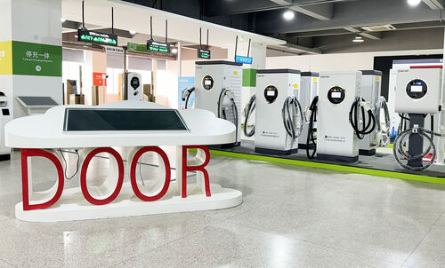 Najnowsze wiadomości o W związku z tym Komisja uznaje, że wprowadzone środki są zgodne z rynkiem wewnętrznym.